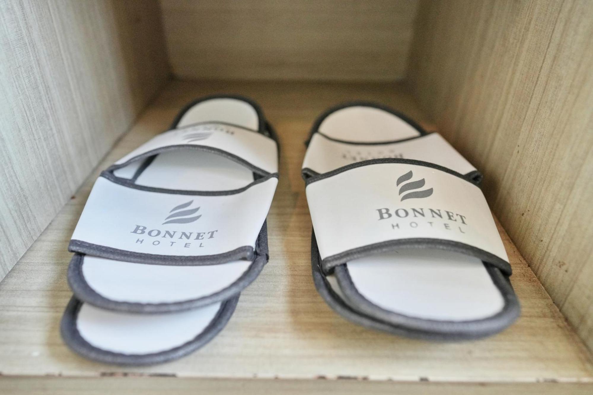 Bonnet Hotel סוראבאיה מראה חיצוני תמונה