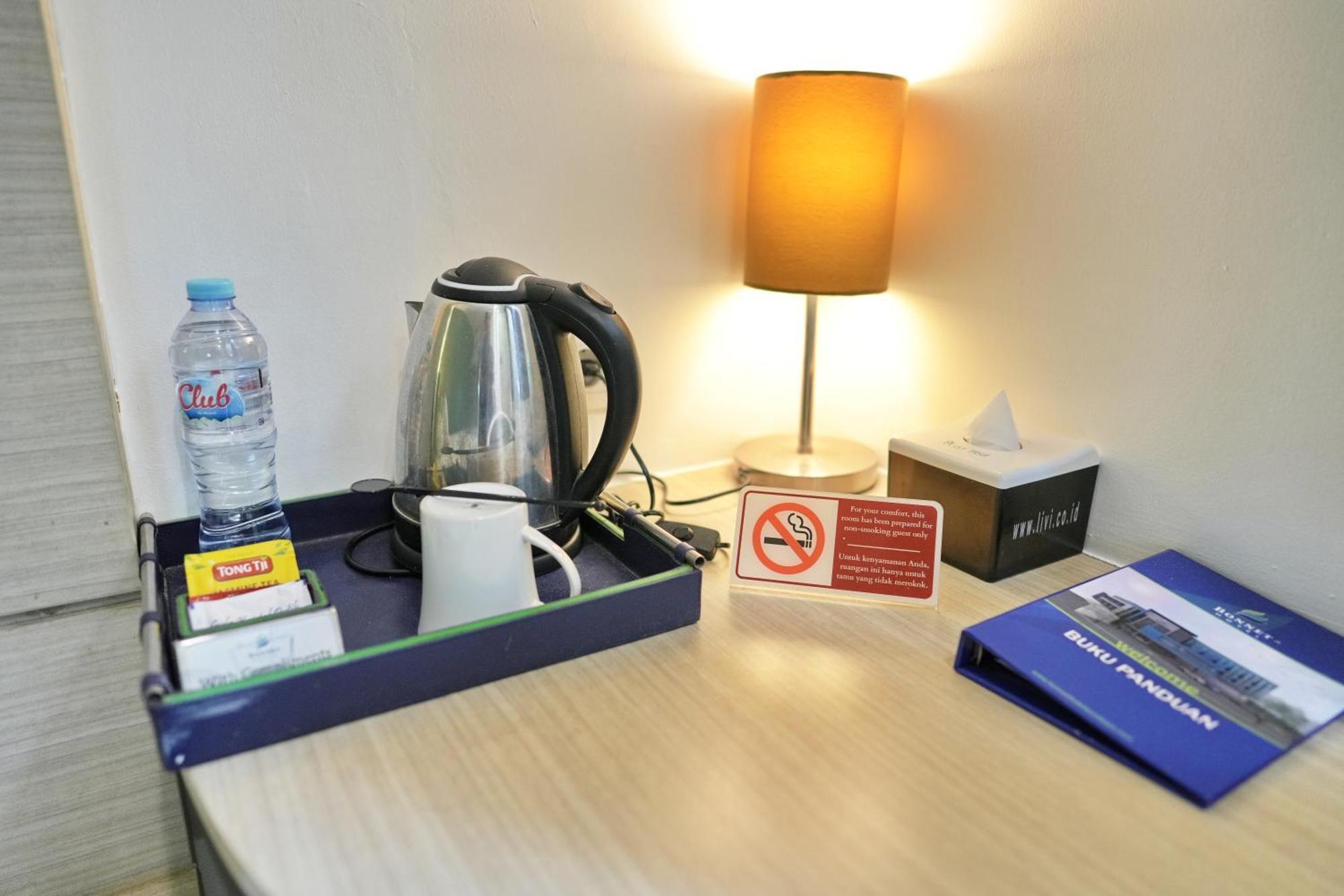 Bonnet Hotel סוראבאיה מראה חיצוני תמונה