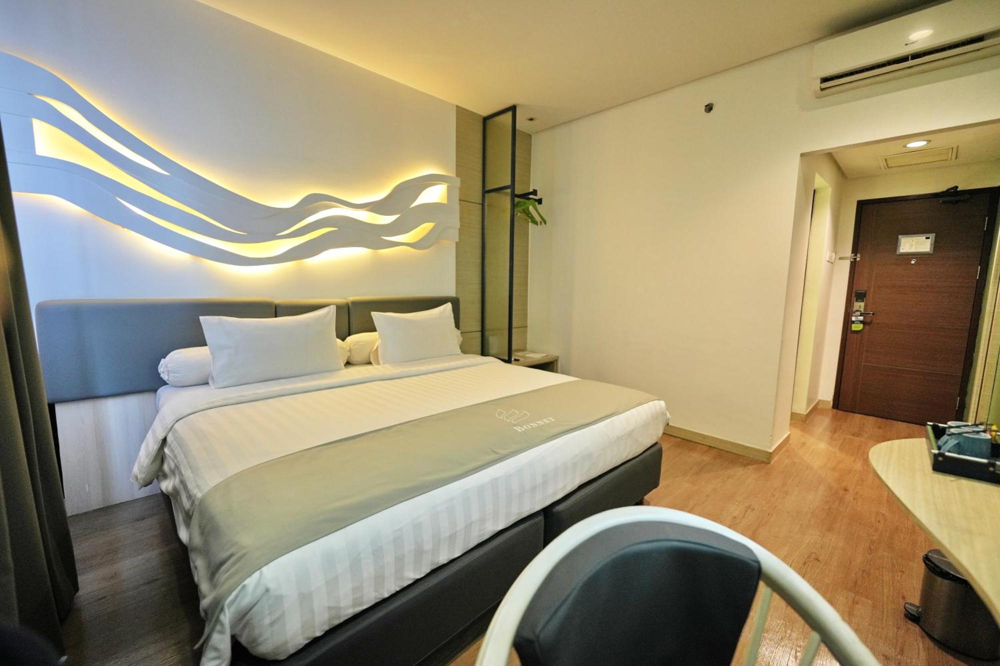 Bonnet Hotel סוראבאיה מראה חיצוני תמונה