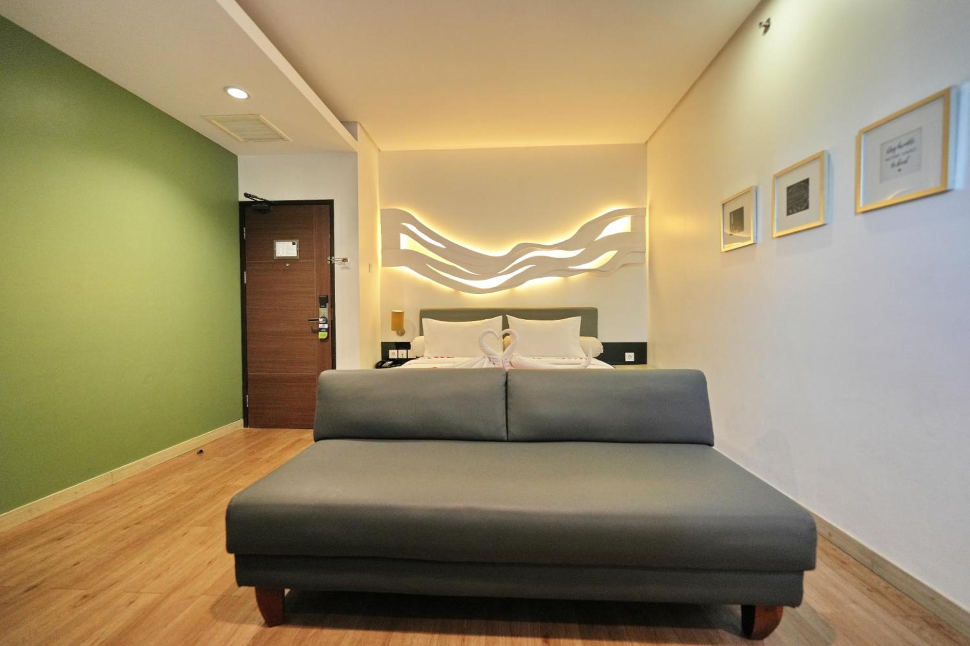 Bonnet Hotel סוראבאיה מראה חיצוני תמונה