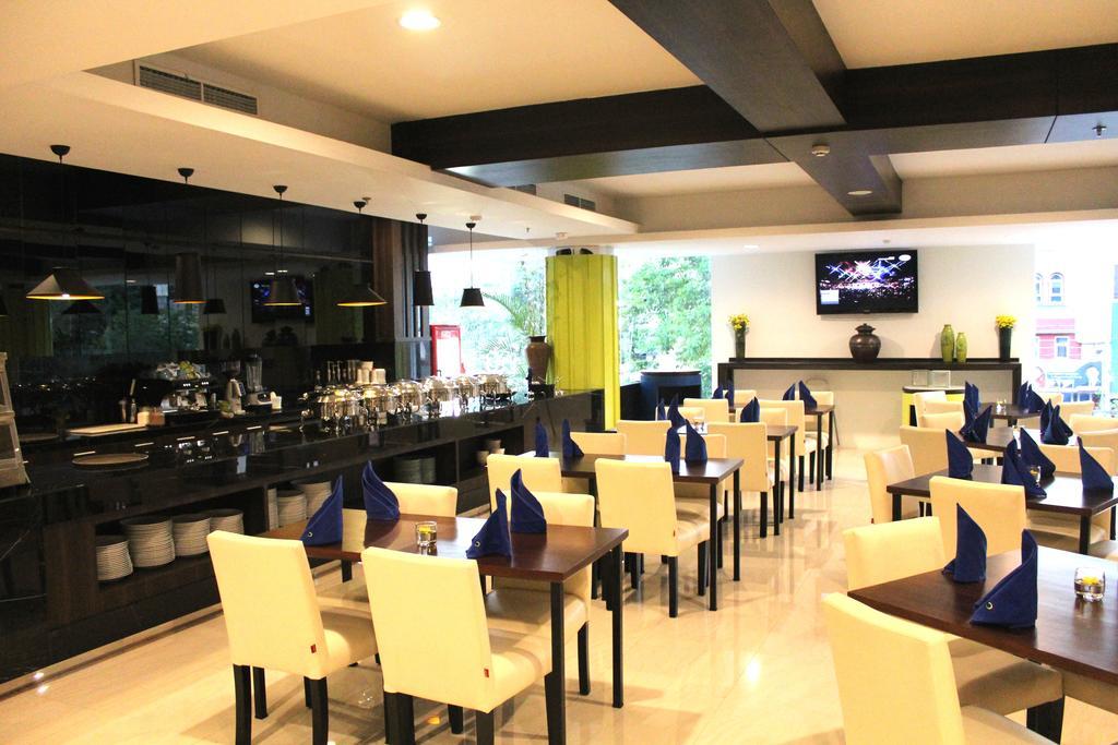 Bonnet Hotel סוראבאיה מראה חיצוני תמונה