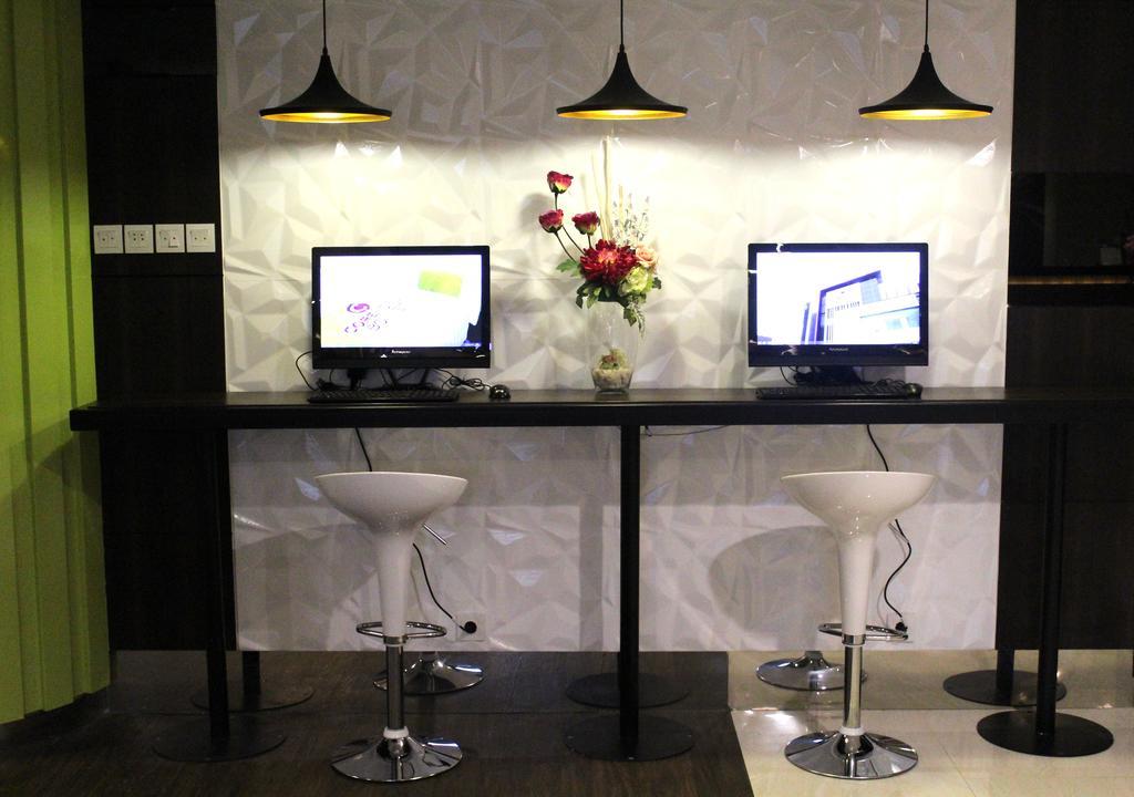 Bonnet Hotel סוראבאיה מראה חיצוני תמונה