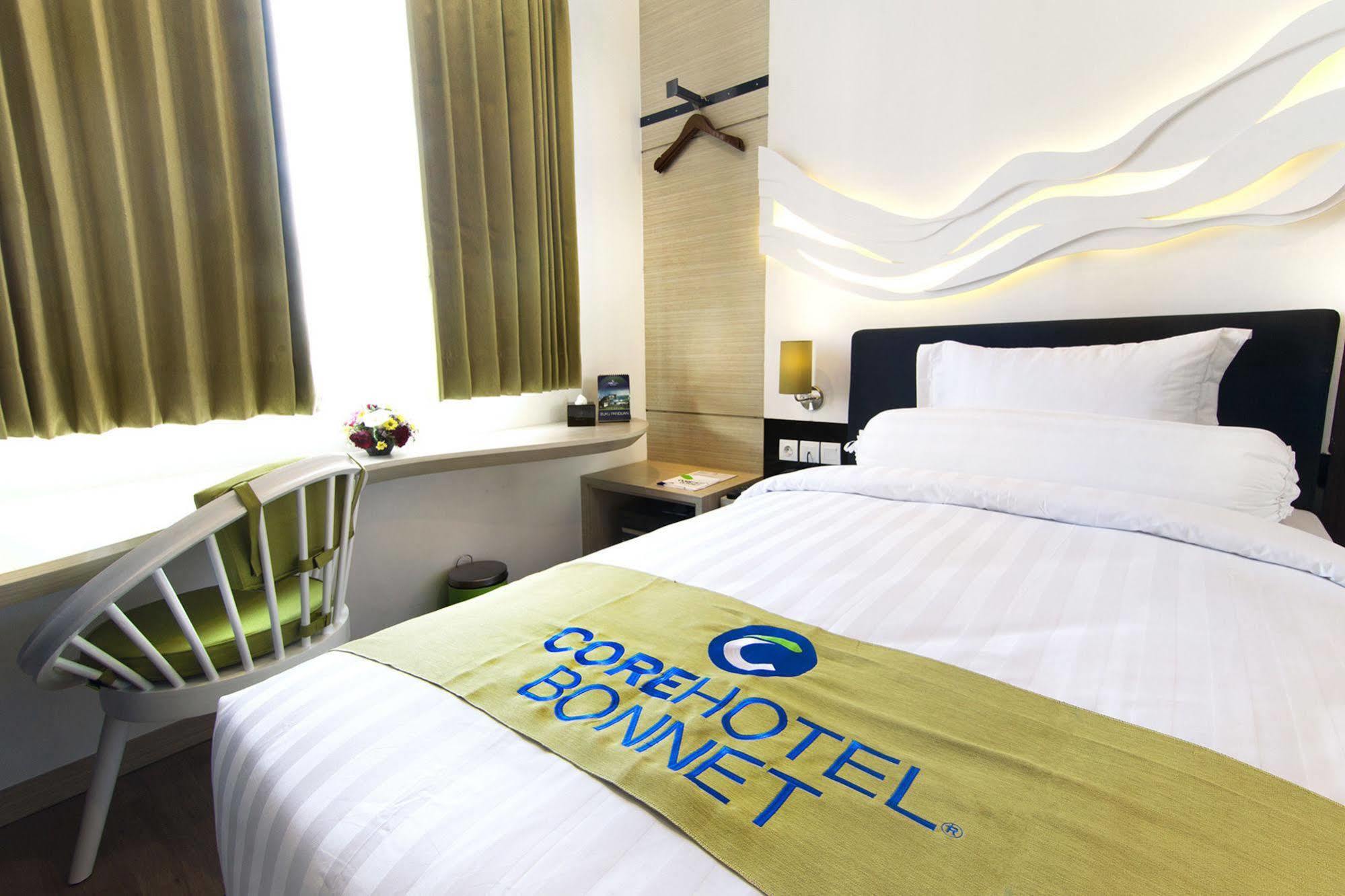 Bonnet Hotel סוראבאיה מראה חיצוני תמונה