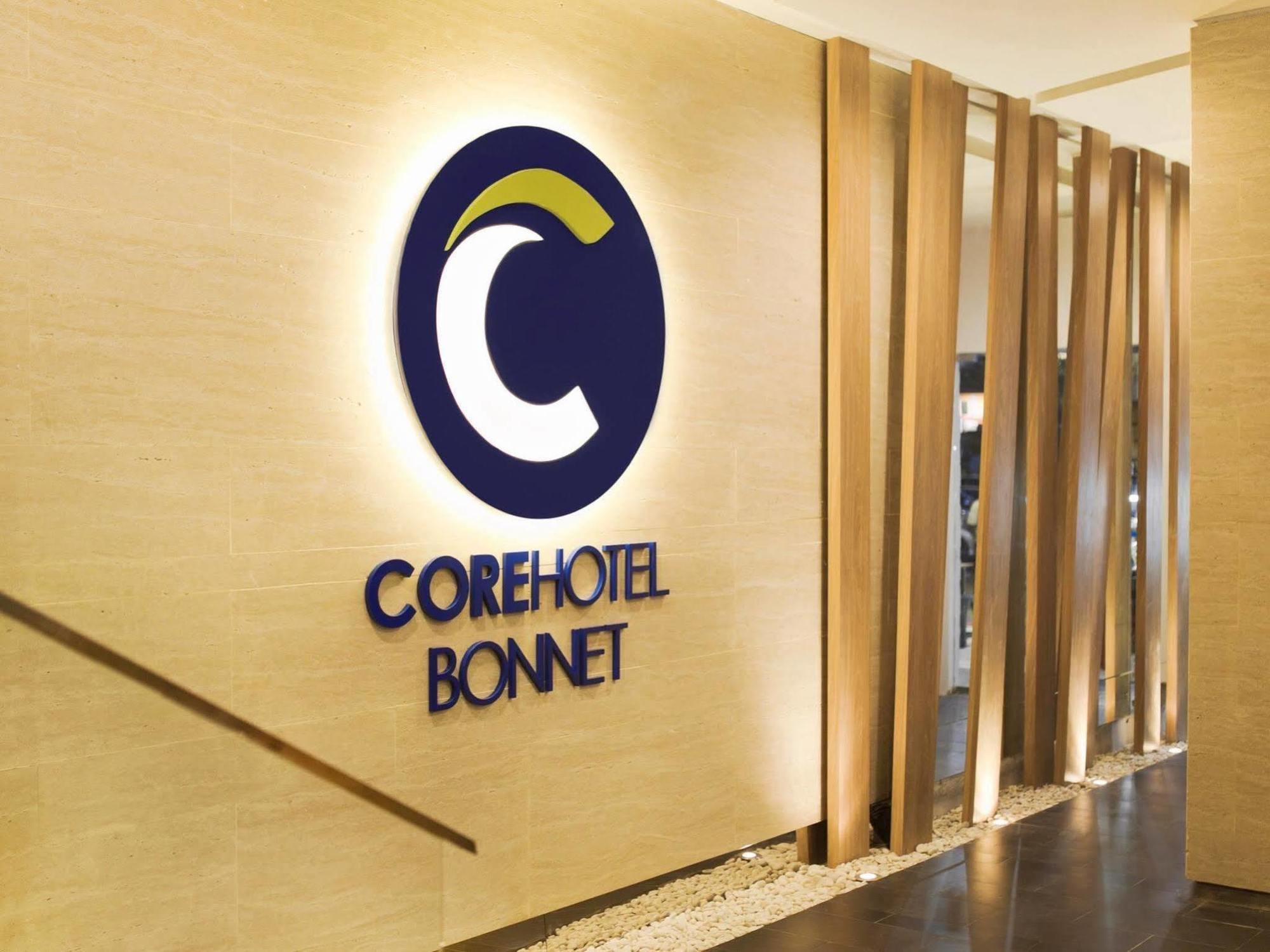 Bonnet Hotel סוראבאיה מראה חיצוני תמונה