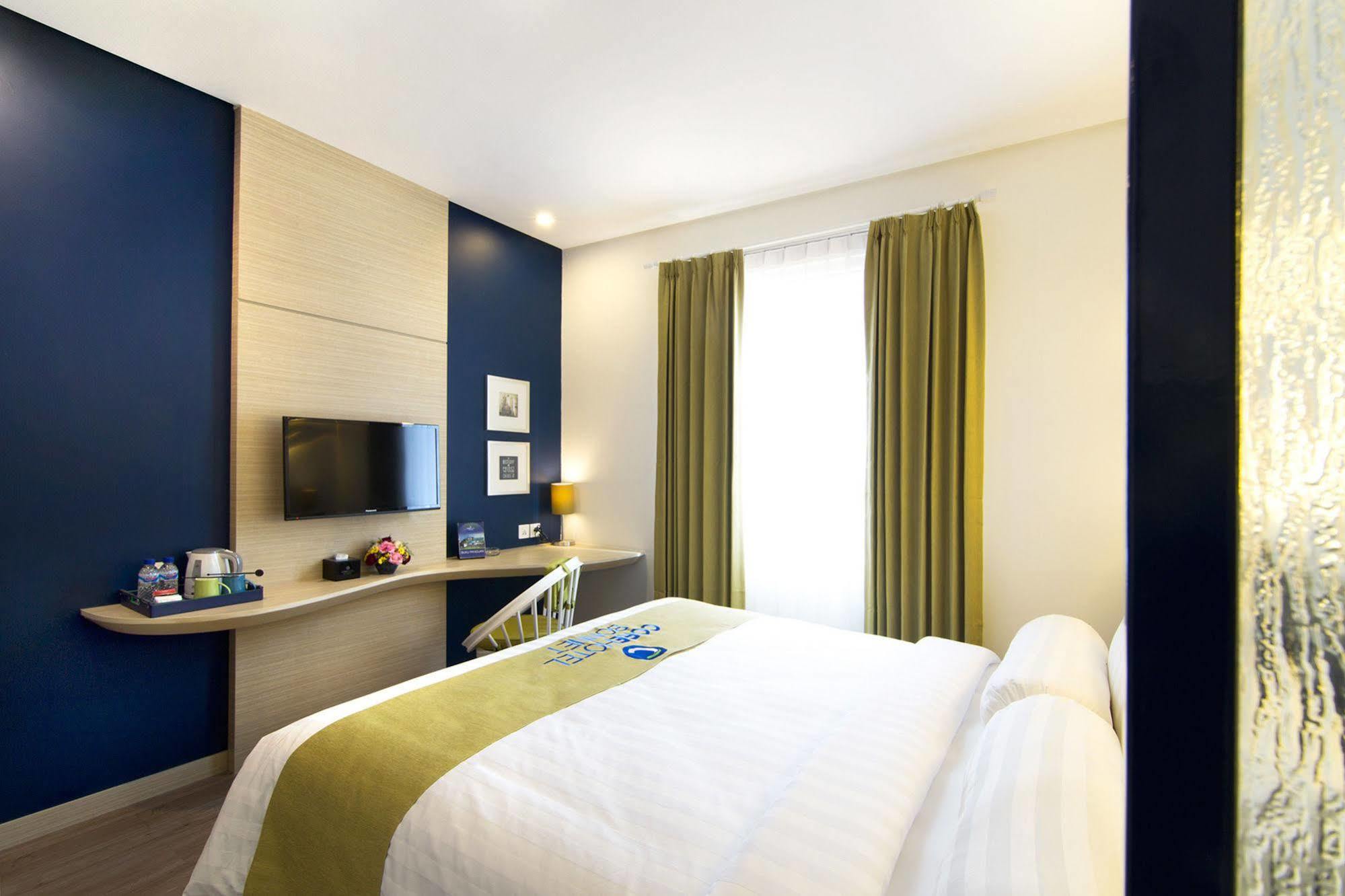 Bonnet Hotel סוראבאיה מראה חיצוני תמונה